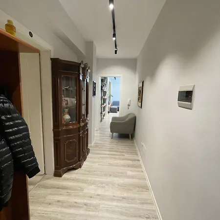 Via Albania - Zogu I Boulevard טיראנה